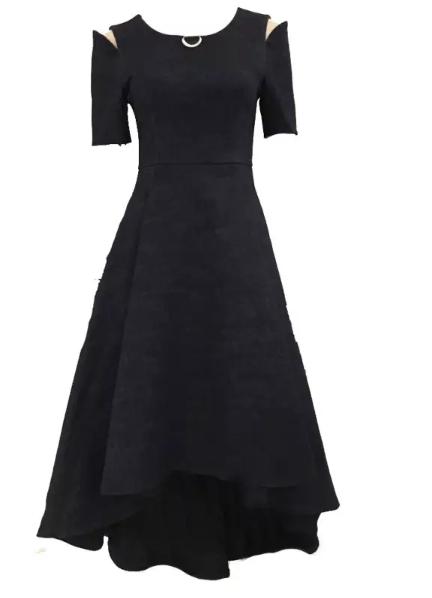 年会穿的太隆重好吗,年会穿什么显得很有钱