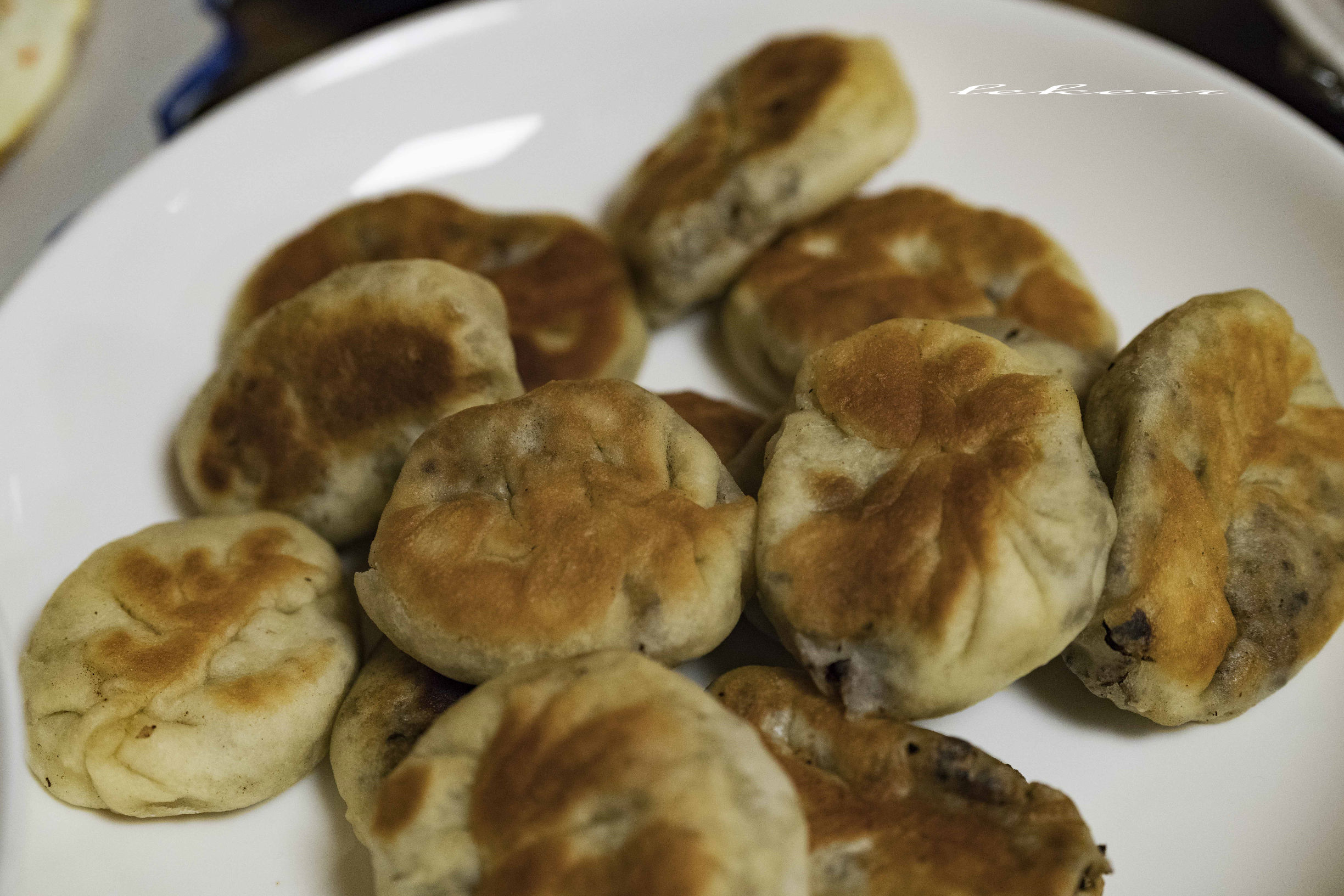 搭眼一看欧洲人一开口居然东北话嘎嘎冷！呵呵，它叫恩和！