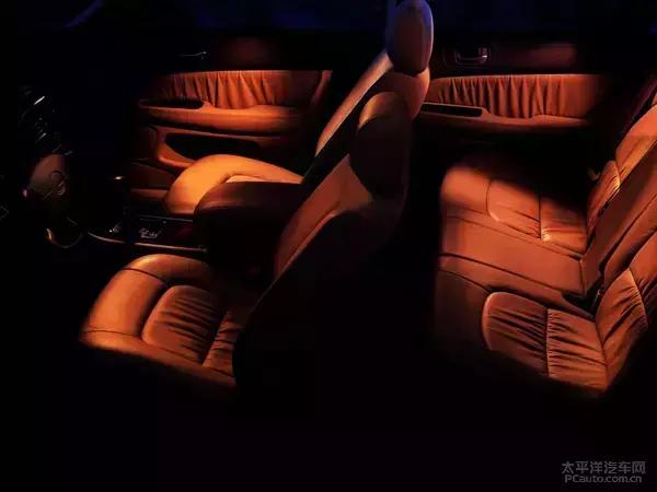 谦谦君子亦需V8！雷克萨斯LS家族历史