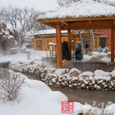 日式温泉补水方法,泡温泉后用什么护肤最好