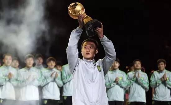 一生一队！国安队魂正式宣布退役向传奇致敬