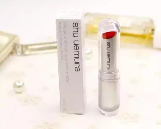 涂上口红整个人都有气色了,涂上这支口红永远嘴角上扬