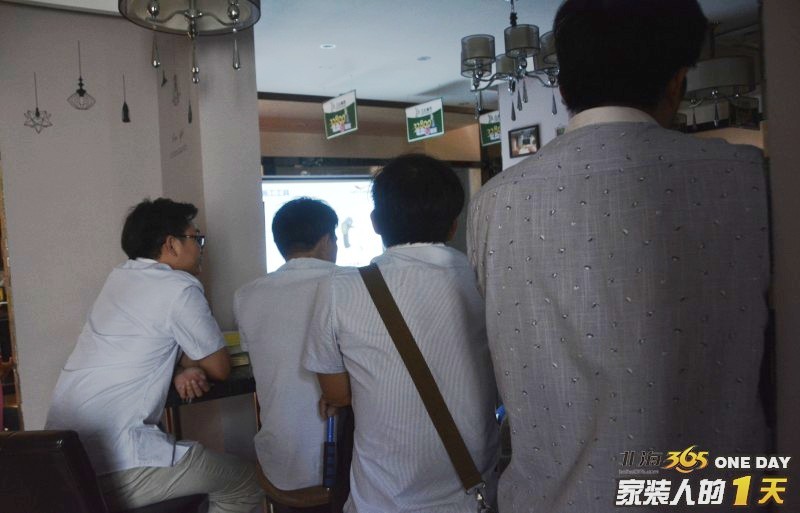 他拒绝业主抛出高薪去美国做工程监理的邀约，而是选择回北海