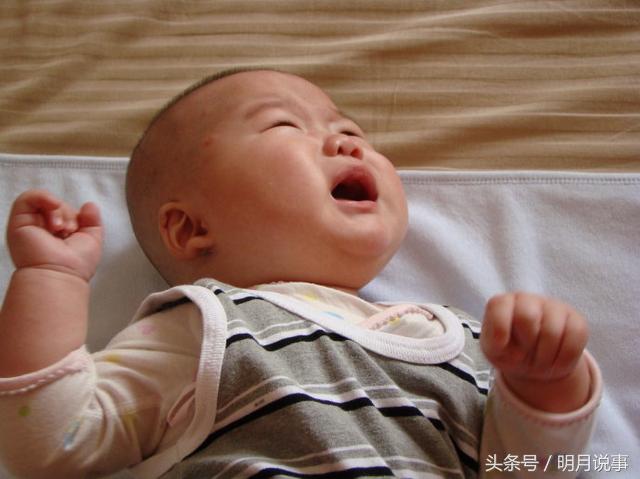 爷爷逗半岁孙子视频,爷爷逗宝宝视频全集