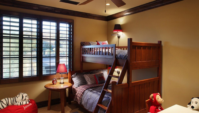 婆婆疼孙子，花8000块买了这张儿童床，没想到反害了孙子！