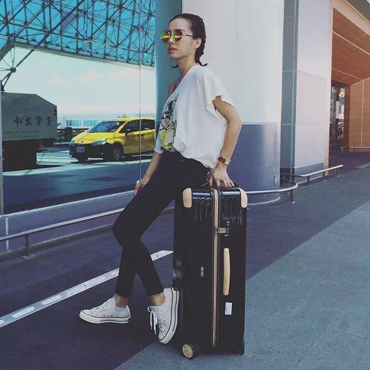 旅行时不累的行李箱,去旅行的前一天晚上整理行李箱