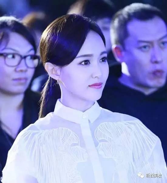 明星都爱的低马尾,超有氛围感的双马尾简单教程