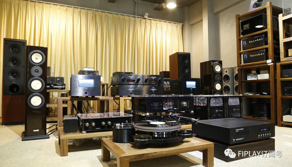 精评丨简单的操作,展现出色的音乐性!CanaryAudioCD-300电子管CD*放播**器