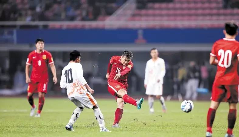 长沙国足中韩万人合唱,长沙国足中韩助威