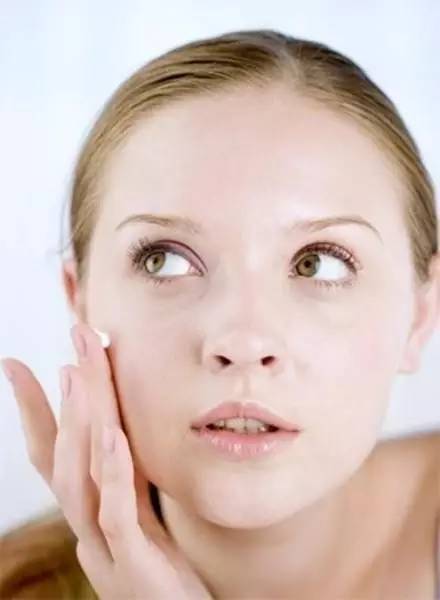 Bambi美番丨预算有限的情况下，什么护肤品应该花最多钱？