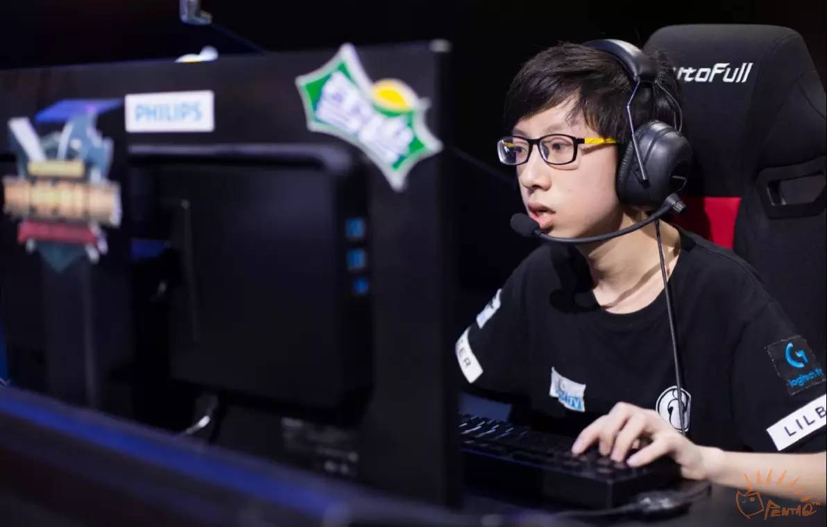 电竞选手年轻时,电竞少年角色