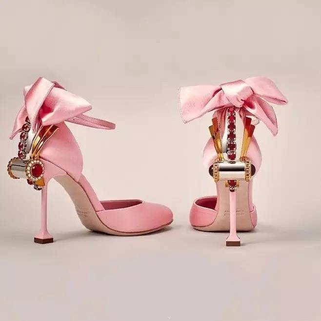 阿秋秋三分钟时尚碎碎念|谁的粉红少女心?