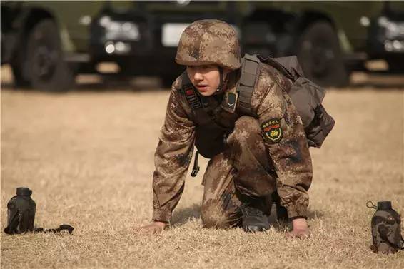 吴磊刘昊然tfboys同台,刘昊然tfboys四大鲜肉同台