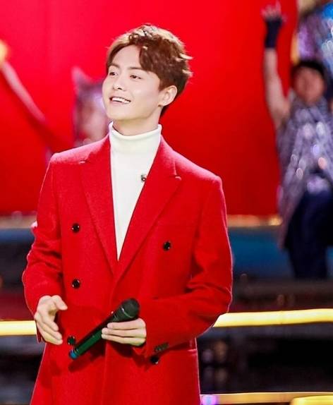 刘涛率五美和杨幂、关晓彤比美？贾乃亮穿工作服？实力教学红衣服的吓人72招式！