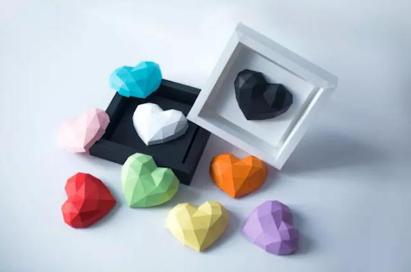 情人节礼物送什么小物件,情人节穷人送什么礼物比较好