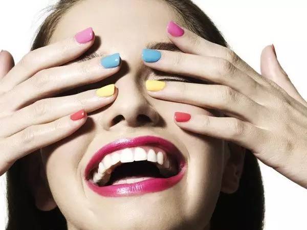 儿童涂儿童专用指甲油的危害,指甲油味太大了有毒吗