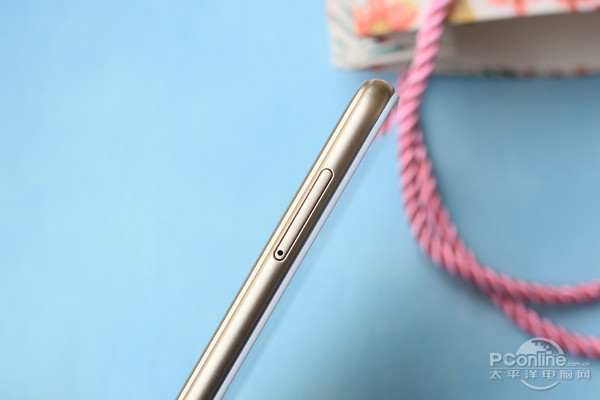 ivviV1M评测：除唯美设计，还支持电信黄金频段