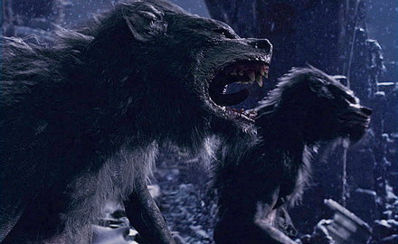 帅！美女吸血鬼最爱“战斗范”——去“宗教化”的《黑夜传说》