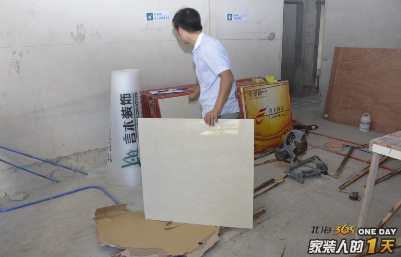 他拒绝业主抛出高薪去美国做工程监理的邀约，而是选择回北海