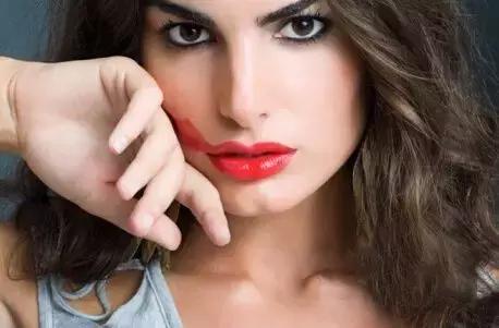 原来唇釉这么涂好有型手残党必学,日常涂都好看的唇釉