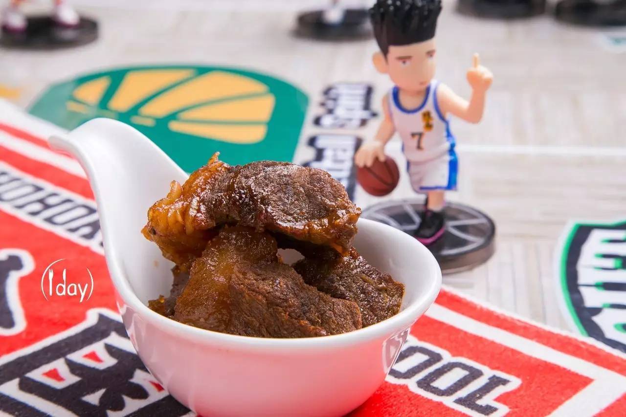 爱篮球又爱美食，南京这样的好青年篮道不迷人咩