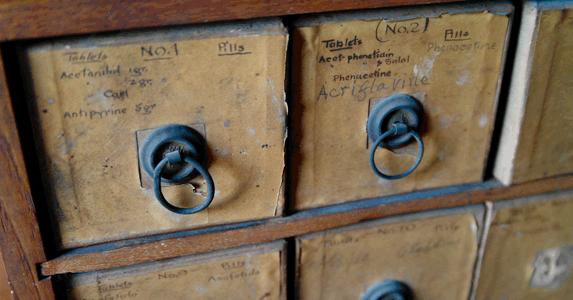 父亲救医途中死亡儿子弃尸,父亲去世医院还给死人用药后续