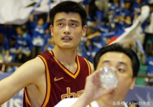 命运！此人砍30分让韩国队膜拜为乔丹，却一世英名险毁于韩国队