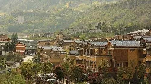 成都周边一天自驾游去哪里,春节成都附近3天自驾游哪里耍