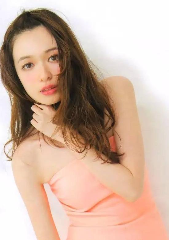 日系韩系长相区别,春夏日系韩系妆容解析