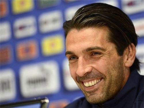 致敬永远的妖刀吉诺比利,致敬足坛第一人