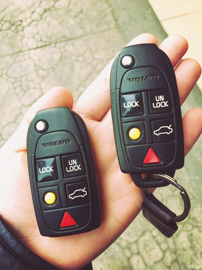 沃尔沃xc90北欧经典3.2排量二手车,沃尔沃xc90和沃尔沃S90对比