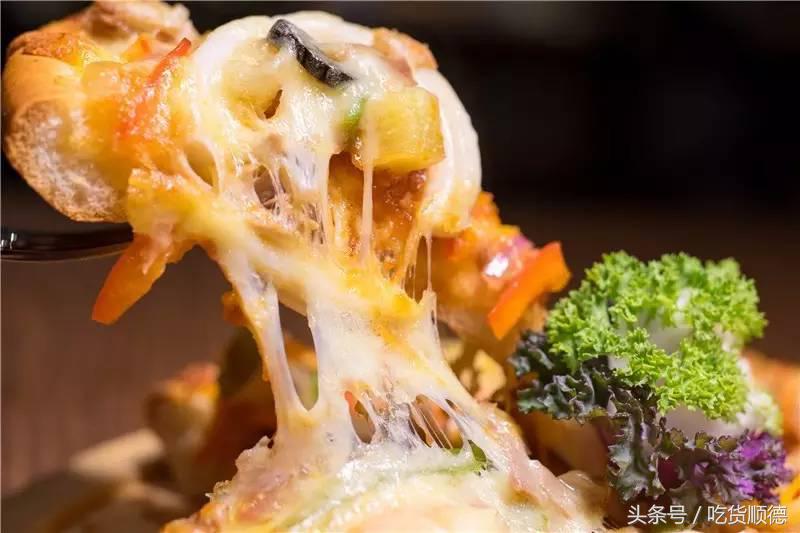 最火的足球主题餐厅,足球主题餐吧