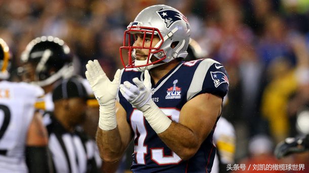 美式橄榄球最震撼的一场表演,美式橄榄球赛前鼓舞士气振奋人心