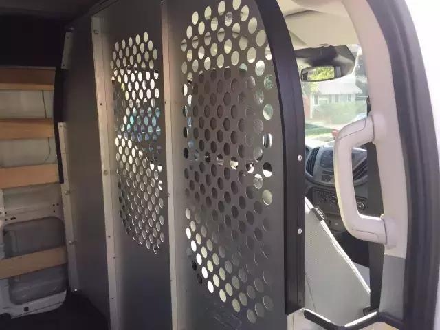 福特全顺哪一款最适合拉货,福特新全顺2.0t汽油拉货视频