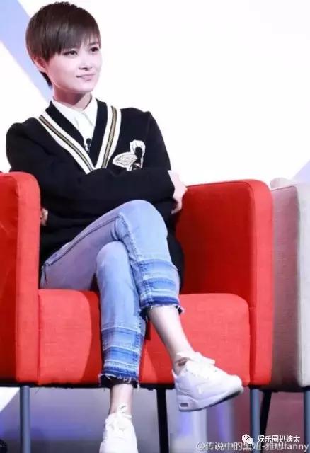 郭德纲撞衫鹿晗李宇春池昌旭,原来他一直是撞衫届的“战斗机”啊