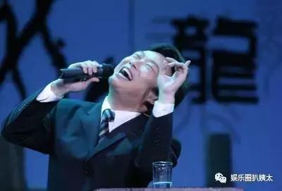 张杰下腰歌唱,张杰大张伟开场舞