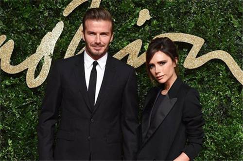 他们足球踢的非常好英文,那些在足球场上让人羡慕的爱情