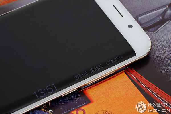 vivoxplay6内外屏是一体的吗,vivoxplay6曲面屏参数