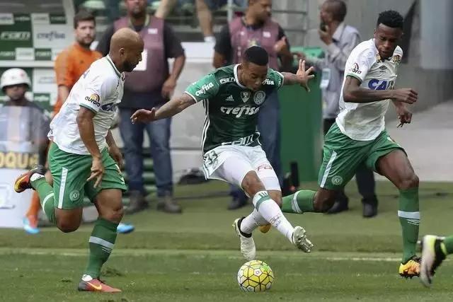 周末读人`他是蓝月亮的新希望，与上帝同名