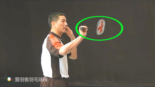 熊国宝羽毛球正确挥拍动作,羽毛球反手鞭打慢动作熊国宝