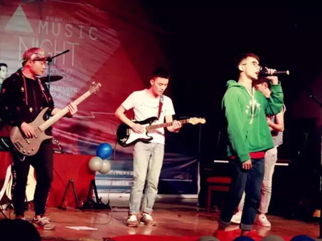 有所大学，叫标榜！逆天颜值碾压成都各大高校！