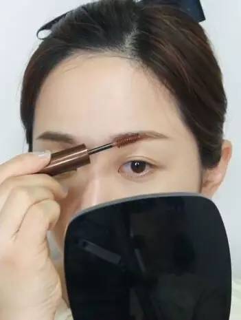 圆脸怎样化妆好看视频,圆脸单眼皮裸妆教程日常化妆