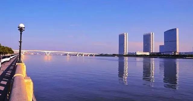 原来最甜蜜的事，是在广州寻找我们的LaLaLand