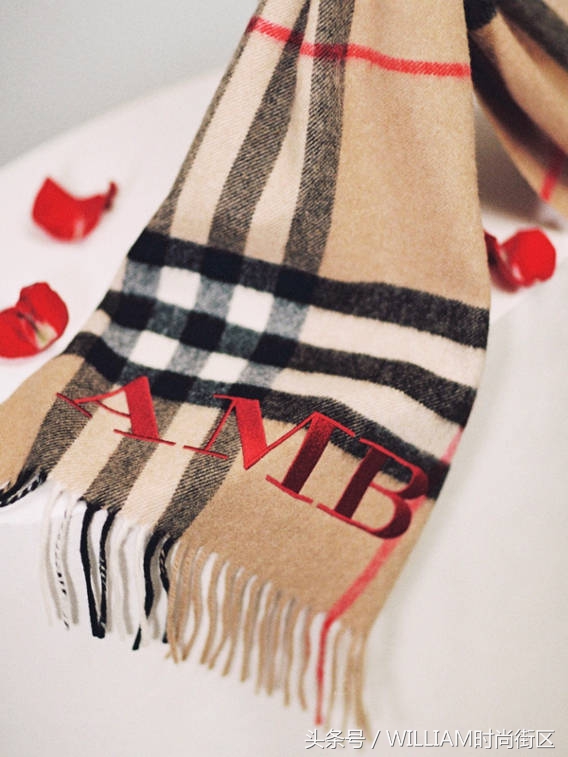 2月情人节,大牌们给情侣准备的礼物