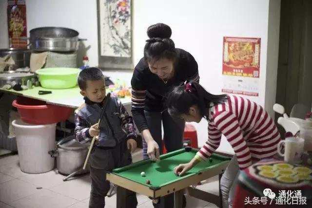 山城小巷红豆飘香｜“豆包西施”小萍的一天