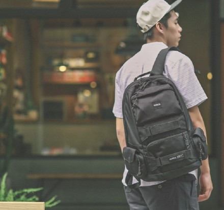 双肩包分享有质感皮,双肩包分析