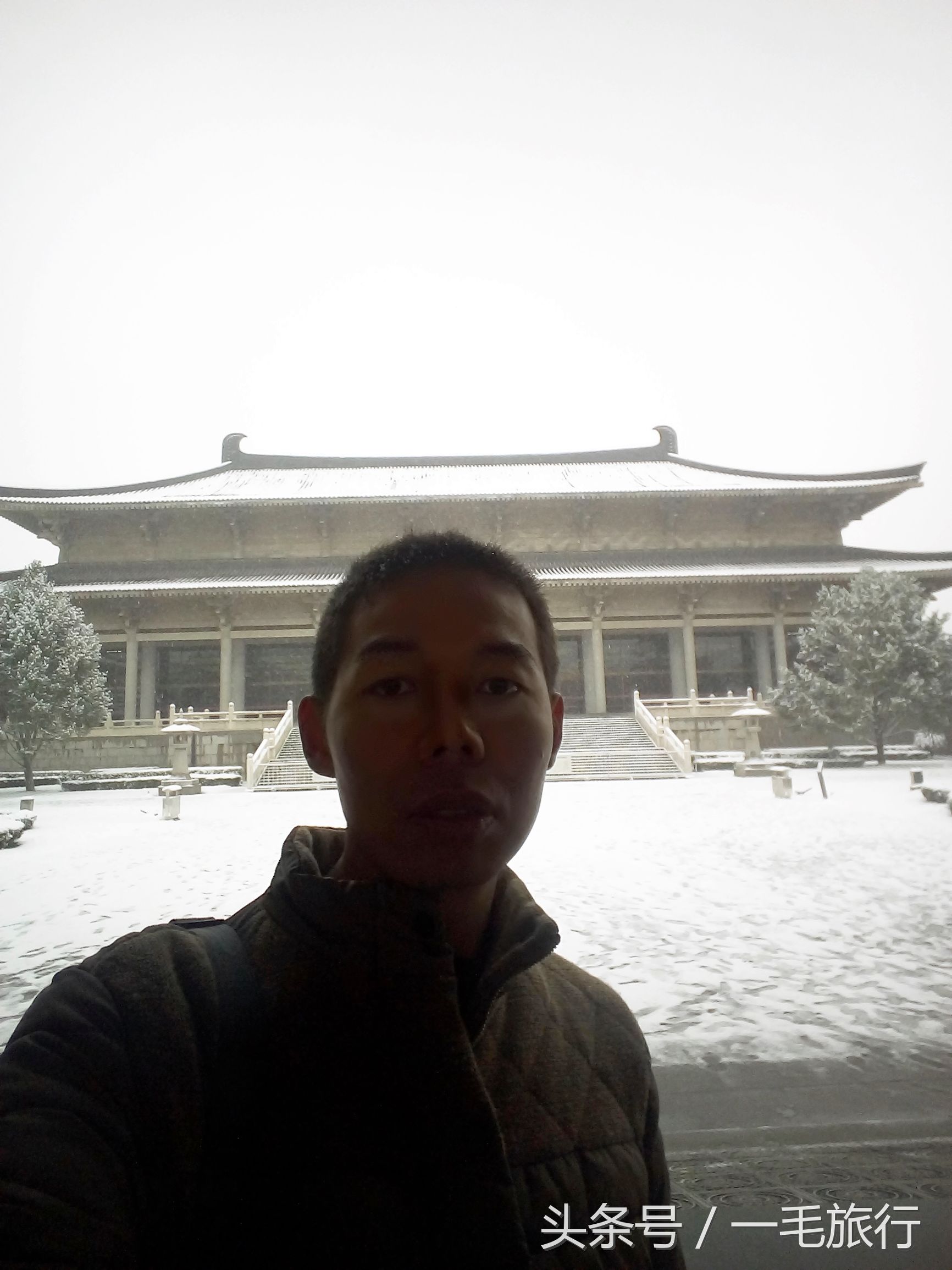 我在西安遇到了雪,第一次接触太空舱的时尚小窝