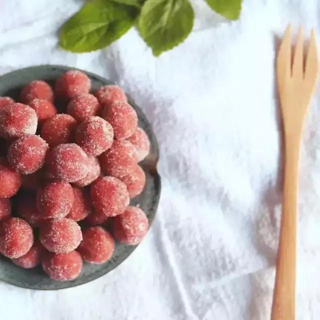 今天下午4点的时候，我打开了我的零食小金库