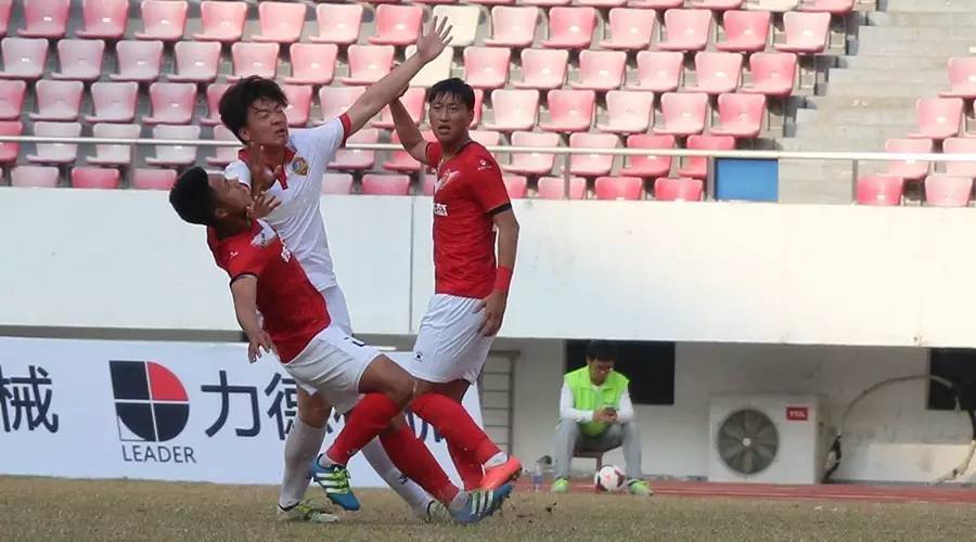 梅县铁汉踢保级附加赛,贺岁杯足球赛2018