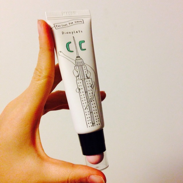 8款干皮自用热门底妆粉底大评测 (新手底妆最好用什么粉底)